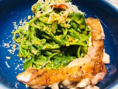 鸡肉松仁菠菜汁意面-西堤牛排(南京龙江店)
