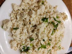 小葱拌豆腐-清真吴记门钉肉饼·喜多利