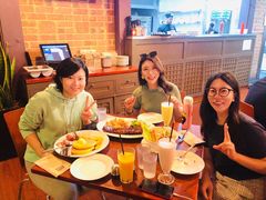 -Pancakes on the rocks(Darling Harbour)