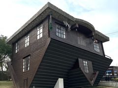 -金山农民画村-枫泾波兰倒置屋