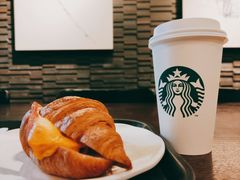 -星巴克臻选(南京金茂览秀城店)