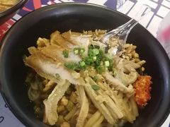 全家福干捞螺蛳粉-怂猫抓子·成都冒烤鸭