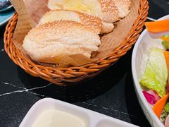 -DEEP·深美式餐吧(五棵松华熙LIVE店)