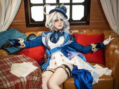 -米游妙妙屋cosplay换装自拍摄影体验馆
