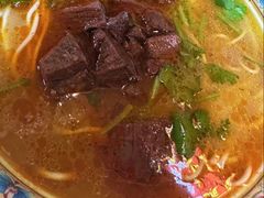 -金杨拉面王小吃面馆·牛三宝面·红烧牛肉粉