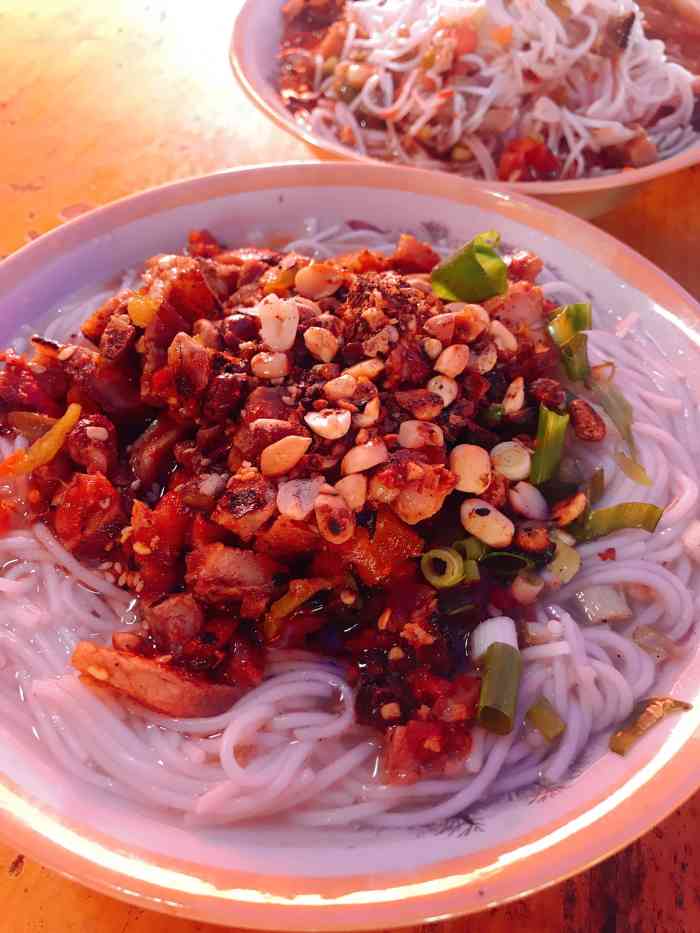 福记顺江烧肉米线-"我对食物的要求基本上集中在口味上,首先要..."-大