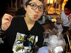 -席娜卡琳火车铁道夜市