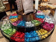 -Laderach 莱德拉(上海环贸iapm店)