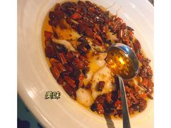 沸腾黑鱼-桂满陇天书(南京德基旗舰店)
