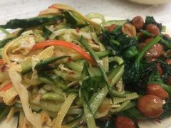 -尹记餐馆(花园店)