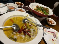 -爱碗亭·鲜炒湖南菜(壹城中心店)