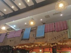 -香巴拉云南餐厅(华莱坞店)