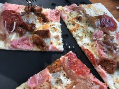 意式四肉荟萃披萨-玛尚诺意式餐厅(官舍店)