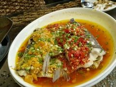 双色鱼头-逸兴楼·地道长沙菜(六沟垅店)