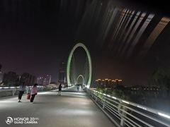 -南京眼步行桥