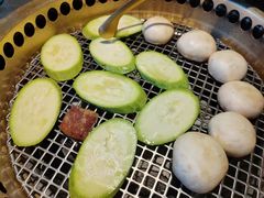 -铭牛烧肉·和牛海鲜自助(高新月牙湖店)