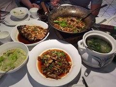 -费大厨辣椒炒肉(高铁吾悦广场店)