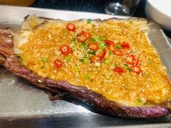 -何妹湿辣牛肉·粤式烧烤砂煲(桂雅路店)