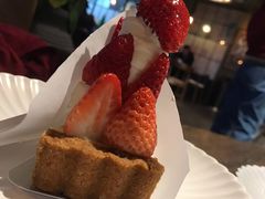 草莓芝士挞-黑草莓(重庆路店)