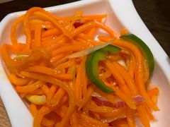 凉拌胡萝卜洋葱-金莹丸子汤清真(朝外SOHO店)