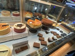 白巧克力柠檬千层-Awfully Chocolate(来福士广场店)