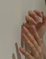 -悦指间美甲美睫