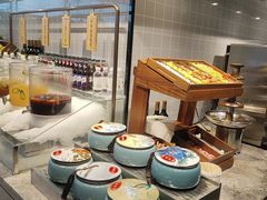 -金滏山·烤肉海鲜火锅自助(襄阳万达店)