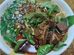 红烧牛肉面-建新园过桥米线(宝善街店)