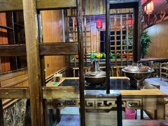 -果松木炭酸菜铜火锅·外婆参鸡汤