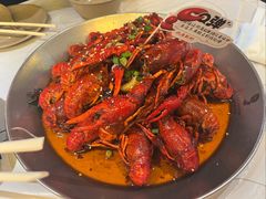 -巴厘龙虾·榜首油焖大虾(音乐学院·沿江酒馆店)