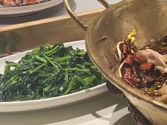 -渝信川菜 · 川味家常菜(财富购物中心店)