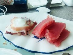-亚洲国际大酒店·云顶阁旋转自助餐厅
