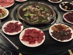 -周老三跷脚牛肉·全牛火锅(非遗传承店)