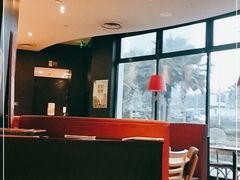 大堂-必胜客(大坪英利店)