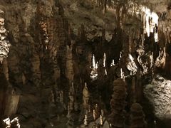 -波斯托伊纳溶洞