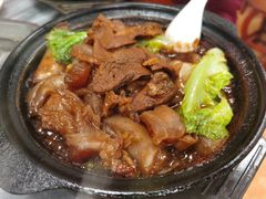 啫啫煲仔粉-珍珍小食店(西华路店)