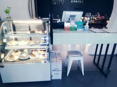 -有猫主题·治愈系猫咖(曾厝垵店)