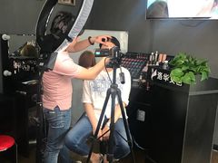 -洛华艾芭纹绣美甲化妆培训学校(河西校区)