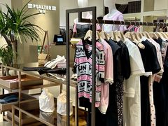 -王府井奥莱临潼小镇(临潼店)