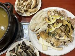 -菌之家·专业纯野生菌火锅·特色炒菌