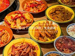 -巴卤社老火锅(财富店)