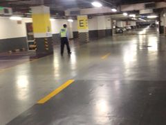 -世纪东方广场-停车场