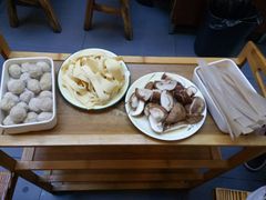 -曹丞相·地锅鸡·地锅鱼(武林店)