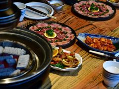 -汉城烤肉·黑金冠(华山路店)
