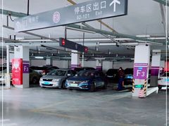 -百联南方购物中心·停车场