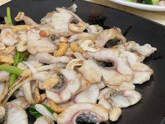 果仁炒生鱼片-禄源公·老莞诚饭店
