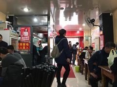 大堂-潘国仙耳光馄饨(黄家阙路店)