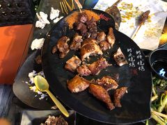 -何师烧烤·香辣蟹·川菜·30年老品牌(太古里旗舰店)