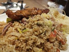 海鲜炒饭配香蒜烤鸡-玛格萝妮比萨屋(四平店)