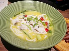 QQ酸汤鱼-蜜桃餐厅·江浙融合菜(荟聚购物中心店)